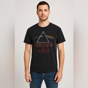 Pink Floyd “Dark Side of the Moon” Graphic Band Tee Black Men’s Size L